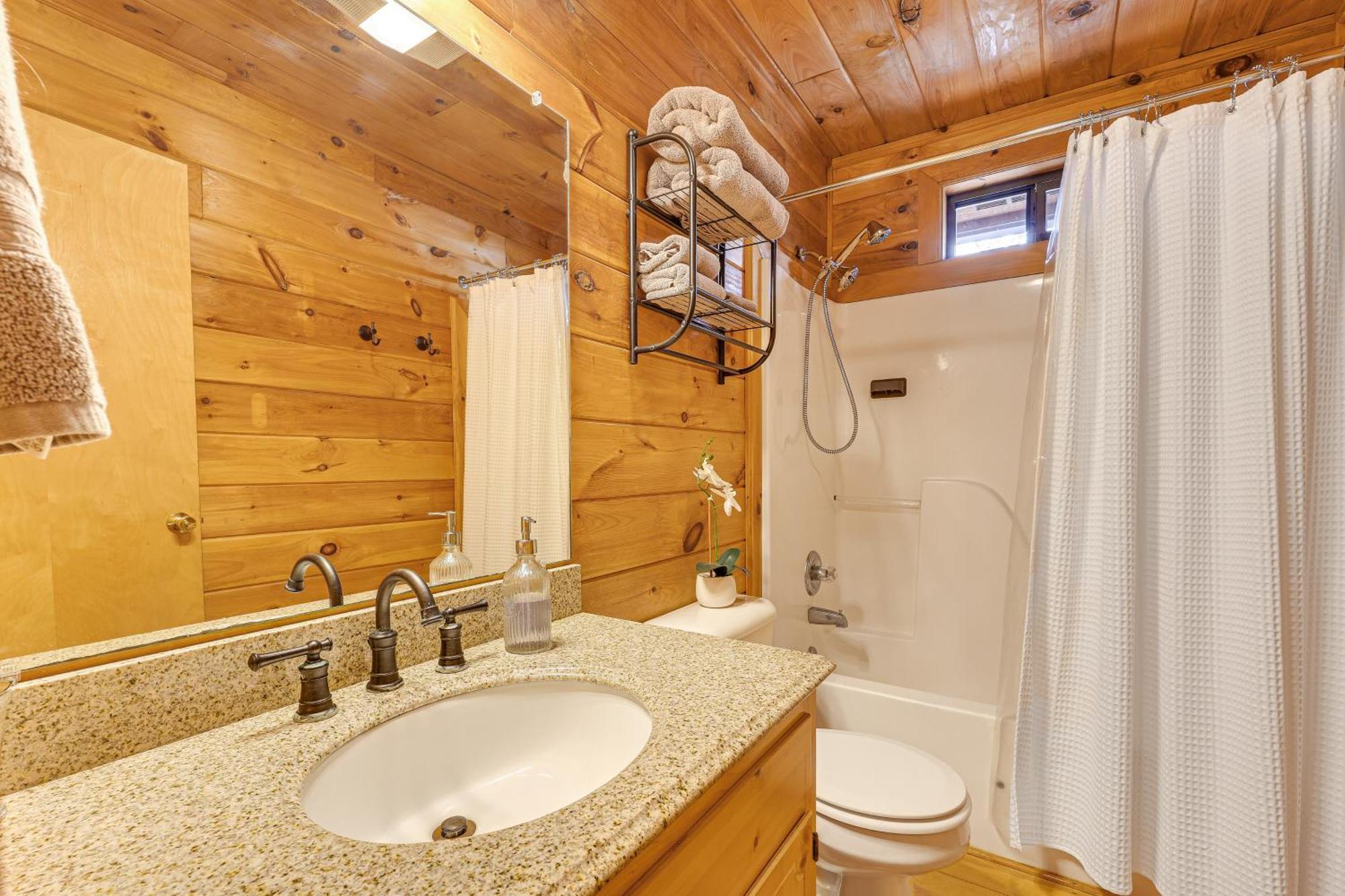 Cozy Cabin In Private Location With Hot Tub And Grill! Blue Ridge Buitenkant foto